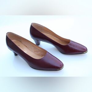 Beautiful Etienne Aigner low pumps